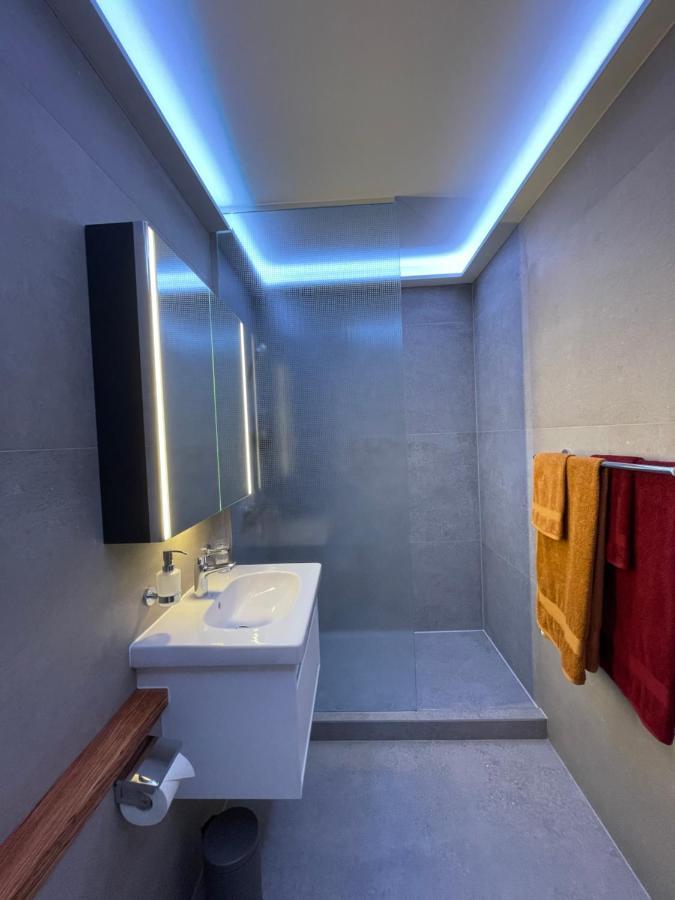 Le Petit Leisure Apartment Будапеща Екстериор снимка